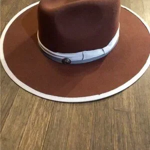 WYLDR | Accessories | New Wyldr Stunning Rustic Brown  display picture 1